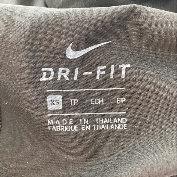 Nike Black Breathe Tank Elastica - Picture 6 of 8